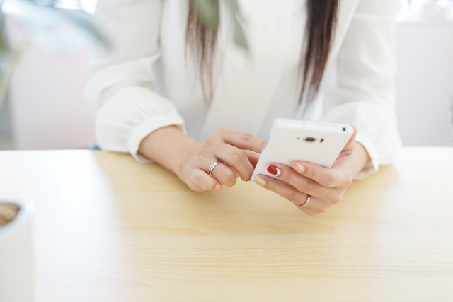 スマホでコープの口コミ Webカタログ注文は便利でラクラク コープの食材宅配やりま専科